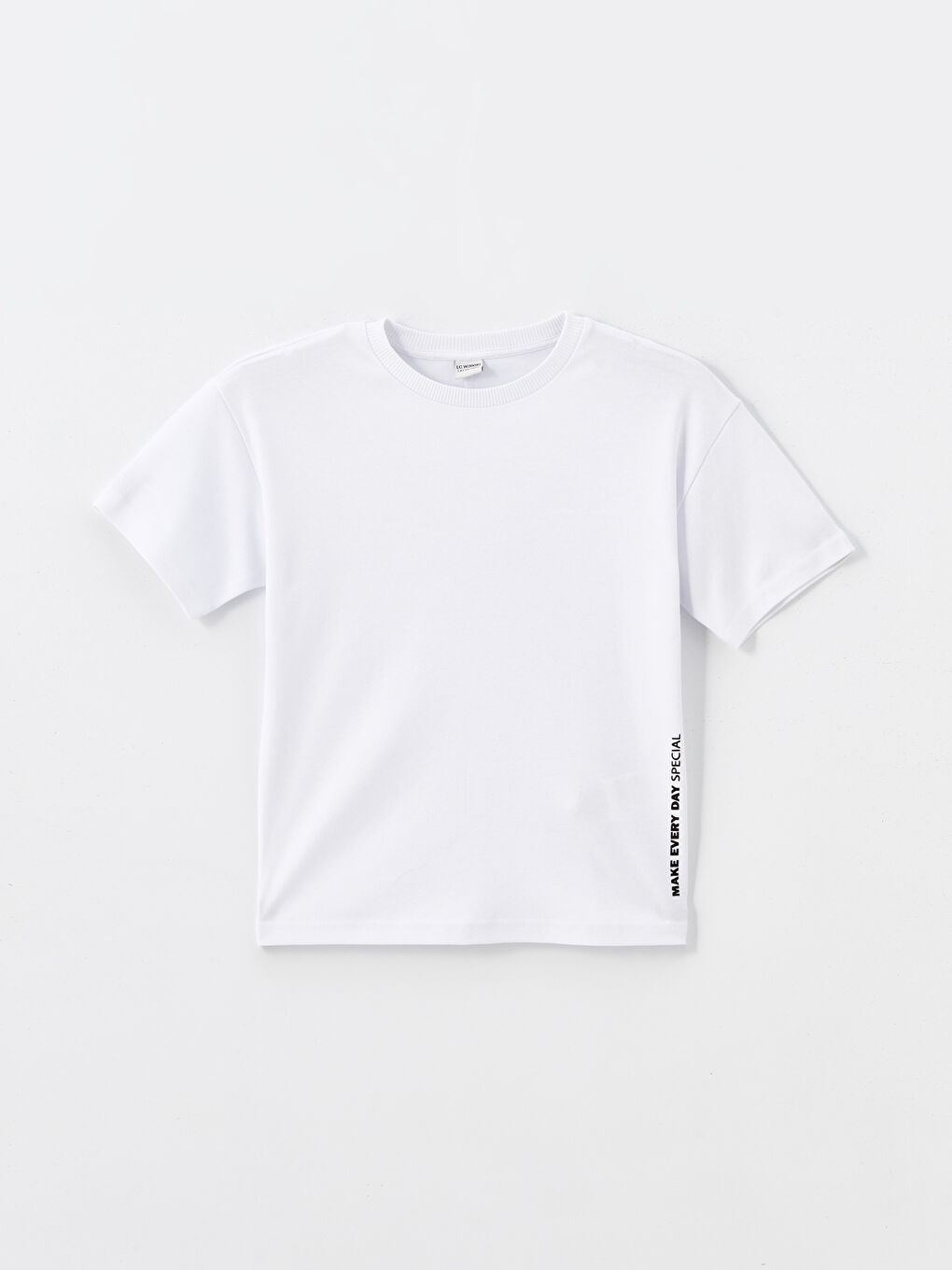 Beyaz Rahat Kalıp Bisiklet Yaka Kısa Kollu Erkek Çocuk Tişört
