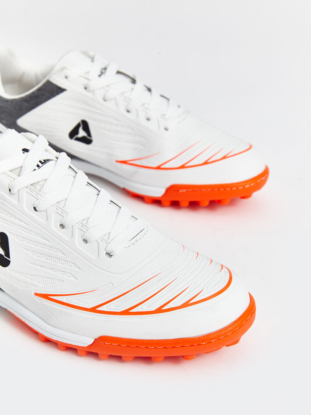 Beyaz Bağcıklı Erkek Halı Saha Ayakkabısı-2