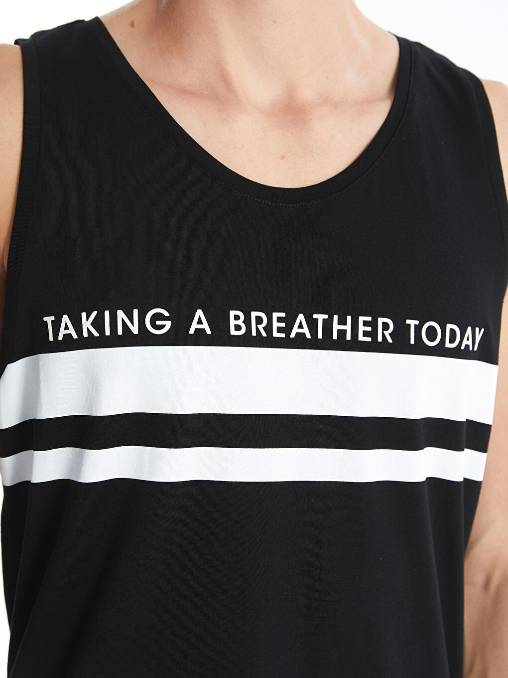 Siyah Bisiklet Yaka Baskılı Erkek Kolsuz Tişört-2