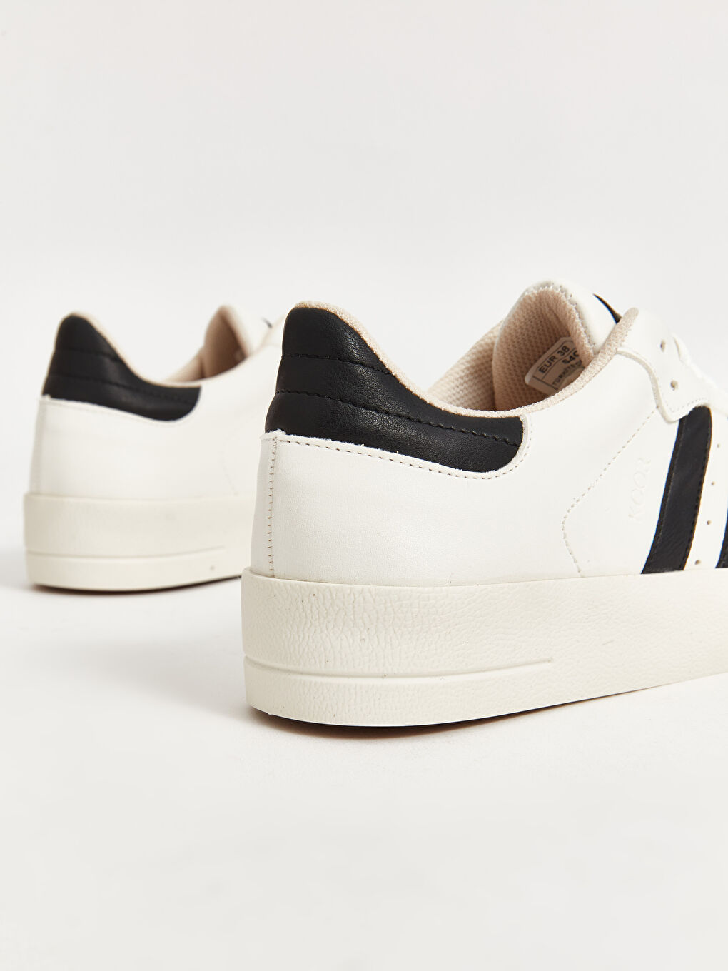 Siyah Bağcıklı Kadın Spor Ayakkabı-3