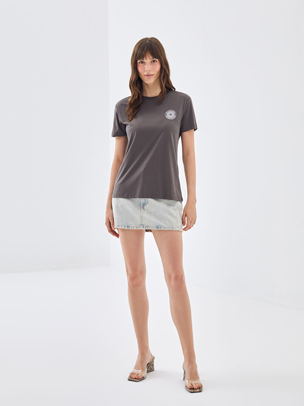 Antrasit Bisiklet Yaka Baskılı Kısa Kollu Kadın Tişört-1