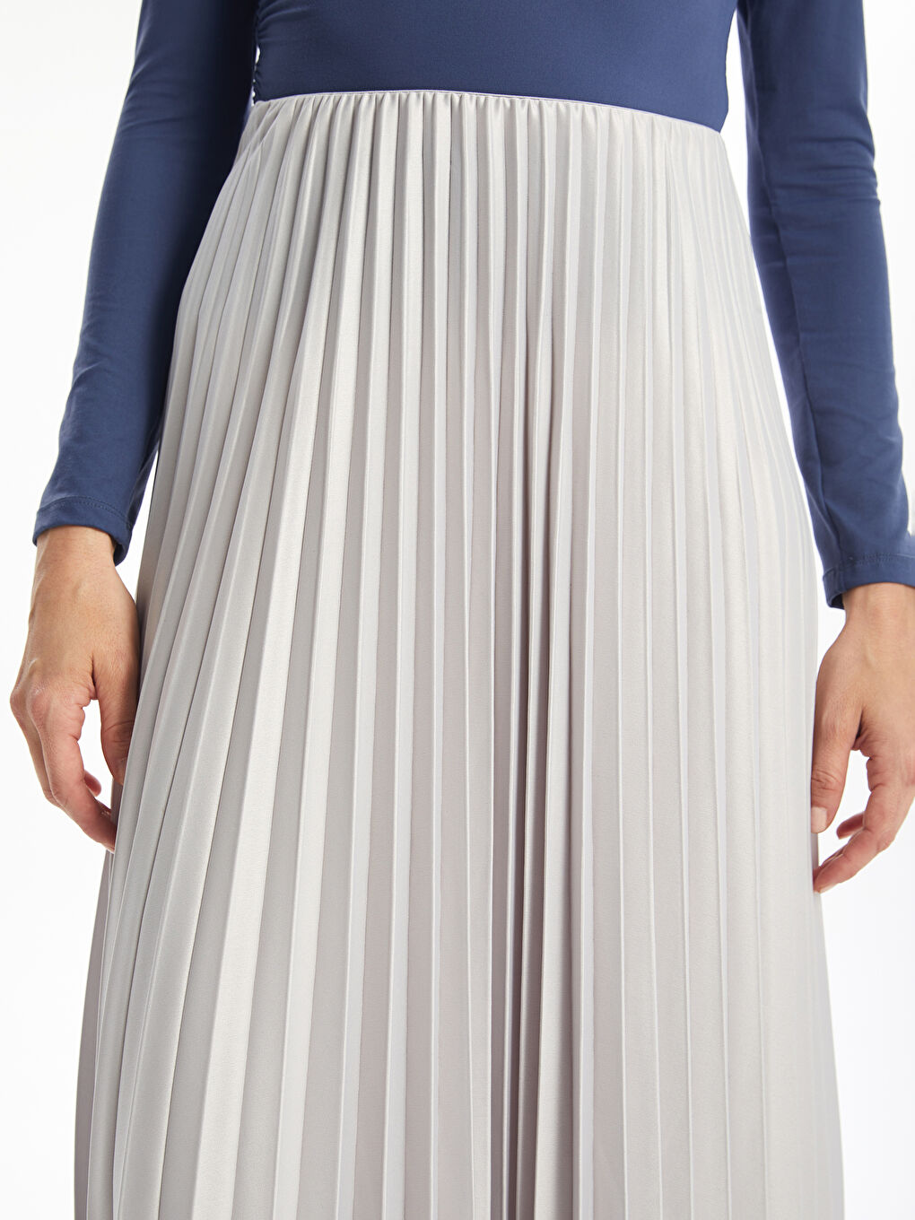 Women's Elastic Waist Plain Pleated Satin Skirt -S4OO30Z8-EHW