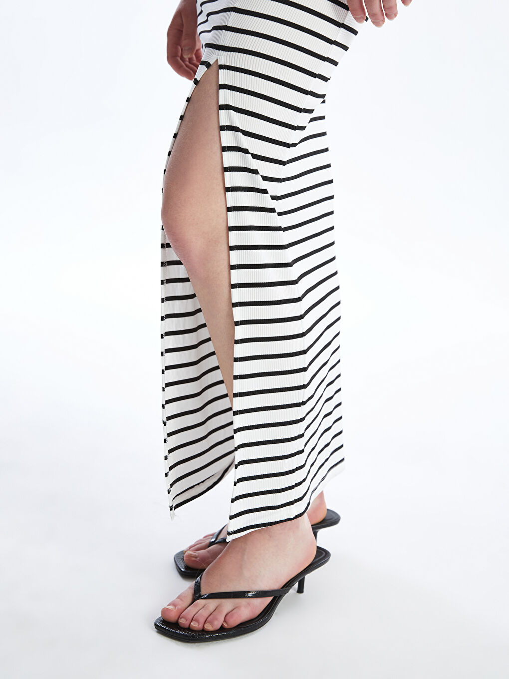 Beyaz Dar Fit Çizgili Kadın Etek-2