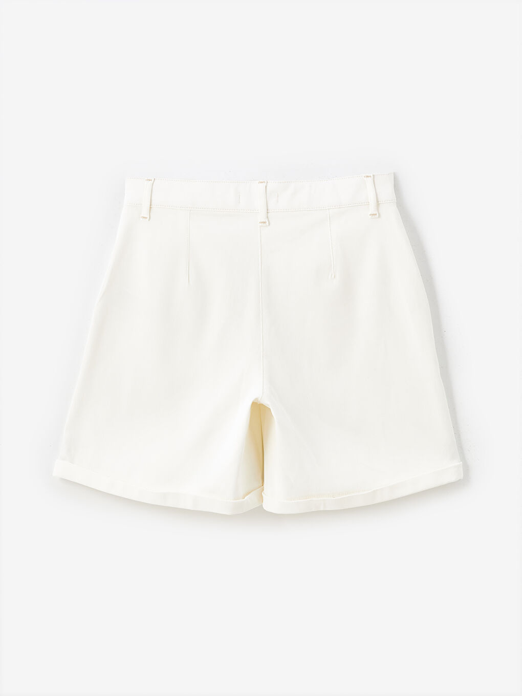 Ekru Standart Fit Düz Gabardin Kadın Şort-5