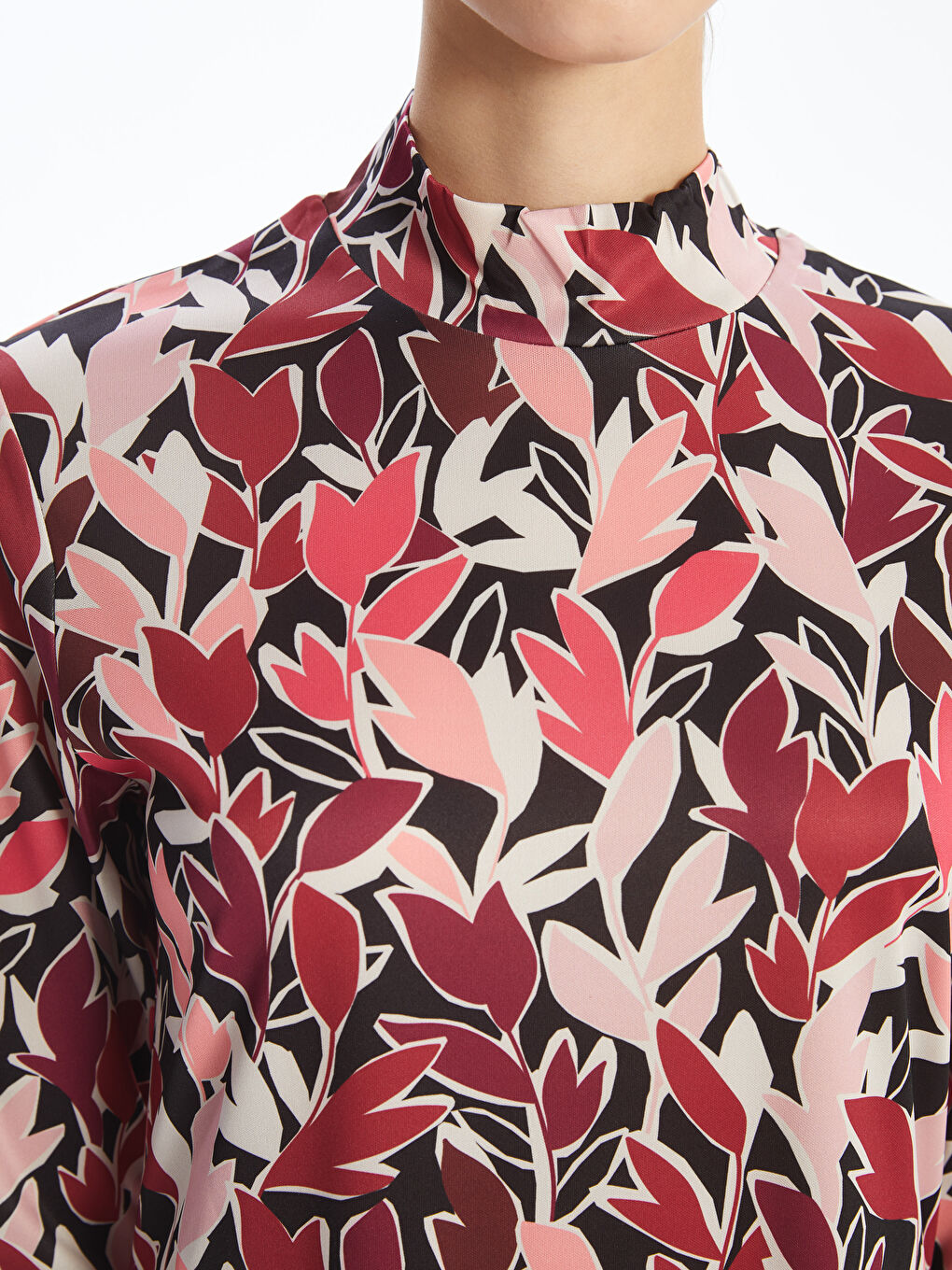 Pembe Dik Yaka Desenli Kadın Tesettür Mayo Takımı-2