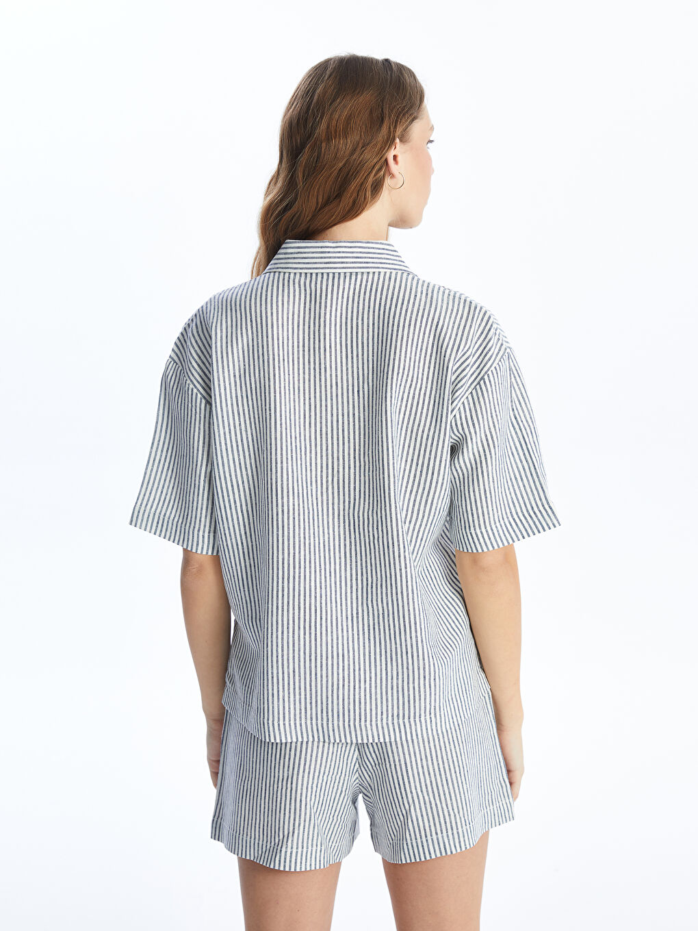 әйелдерге арналған жолақты қысқа жең зығыр қоспасы жейде-4