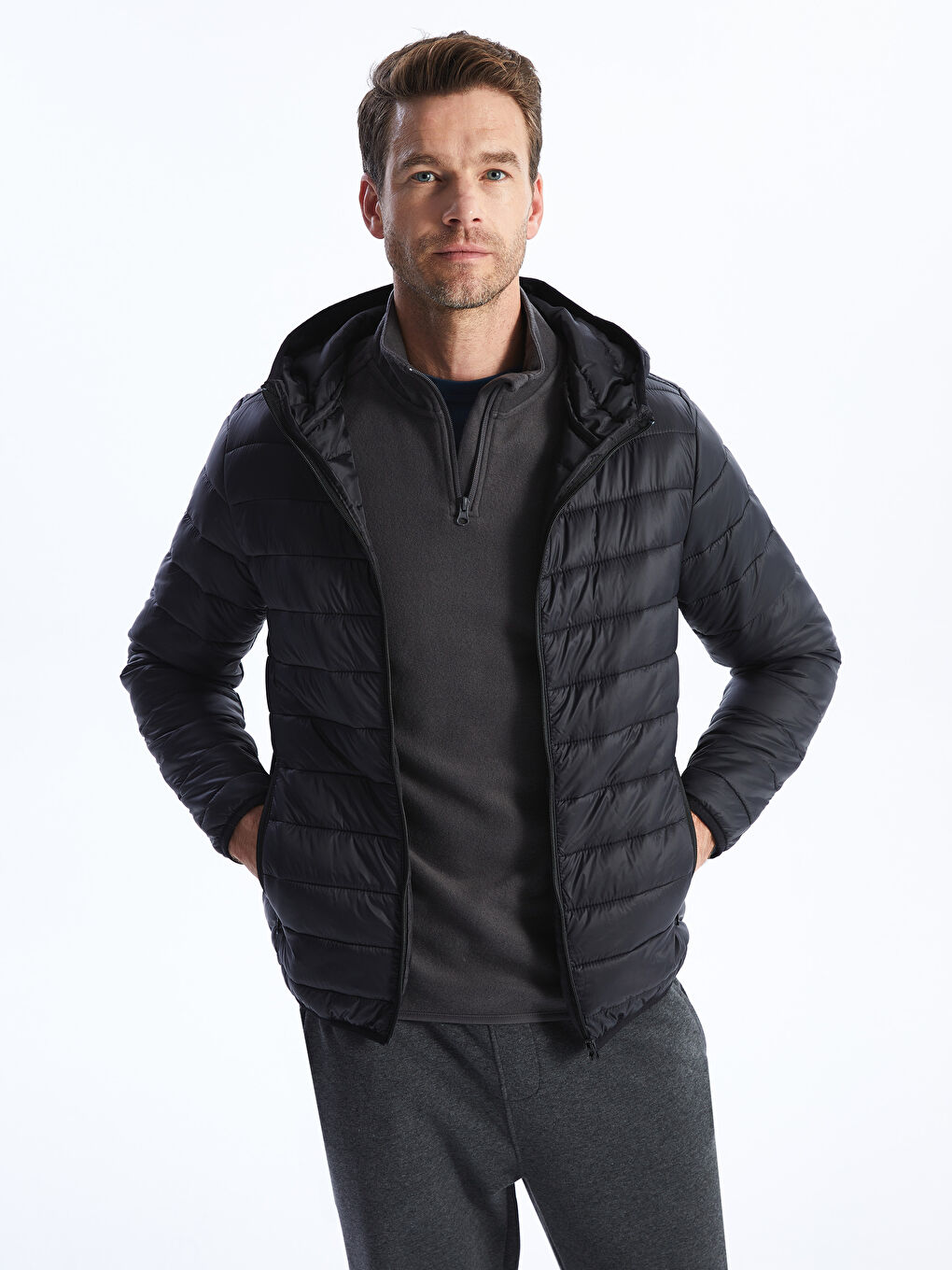 Siyah Standart Kalıp Kapüşonlu Erkek Şişme Mont-3