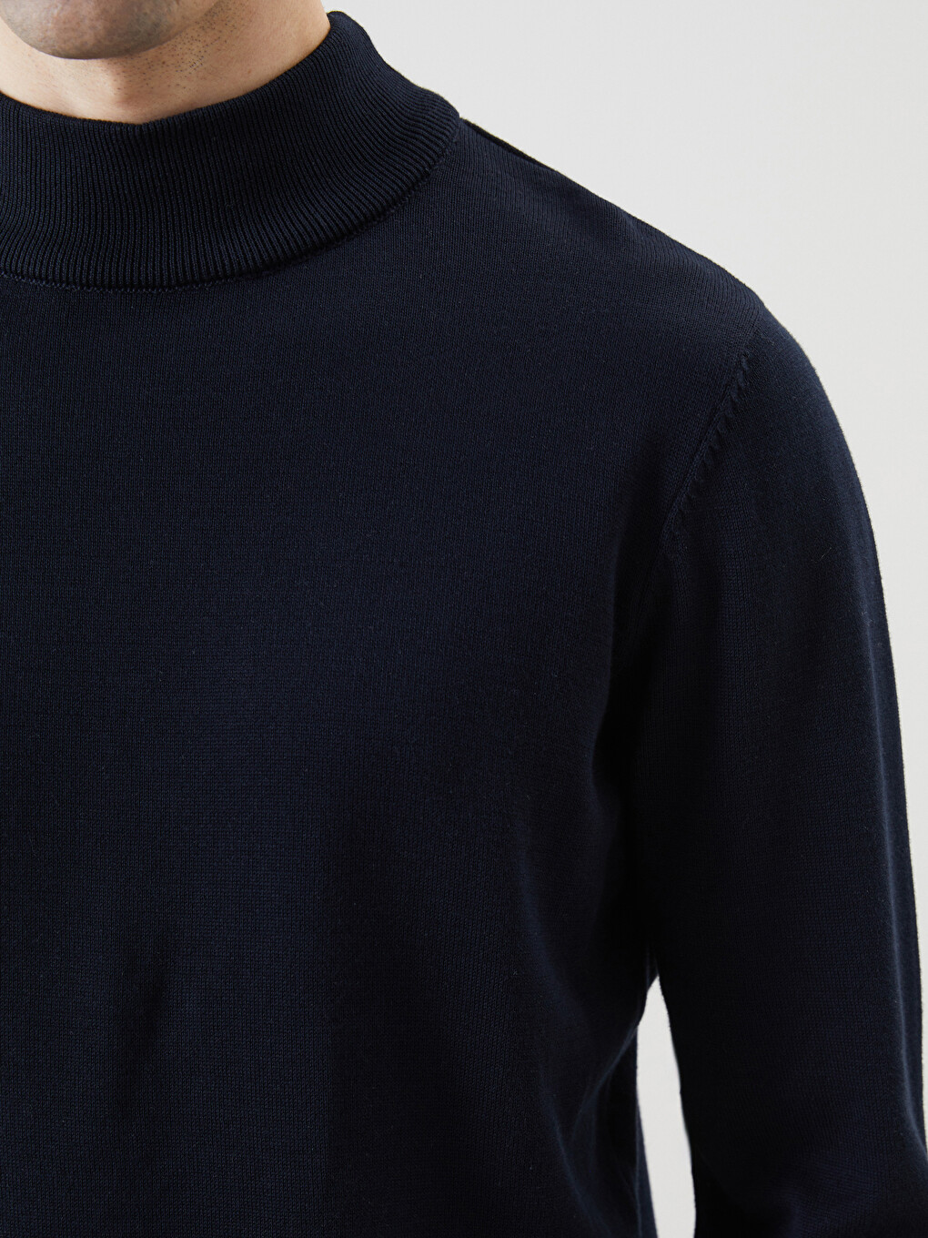 Half Turtleneck Long Sleeve Men's Knitwear Sweater-2