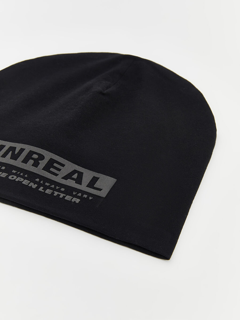 Siyah Yazı Baskılı Erkek Bere-1