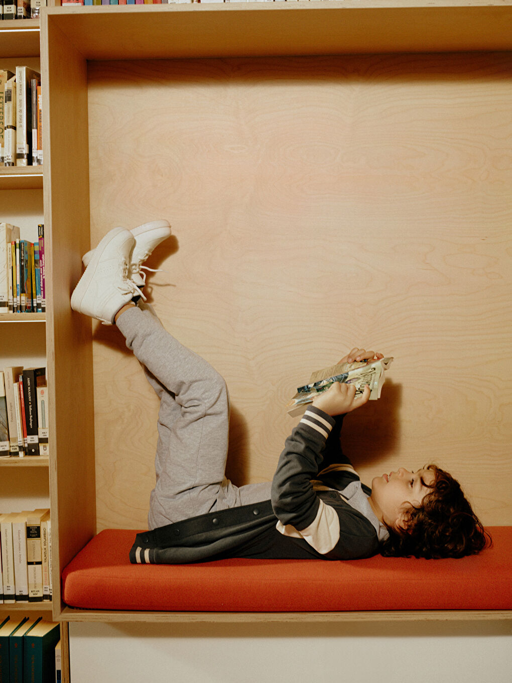 بنطلون رياضي للأولاد بخصر مرن