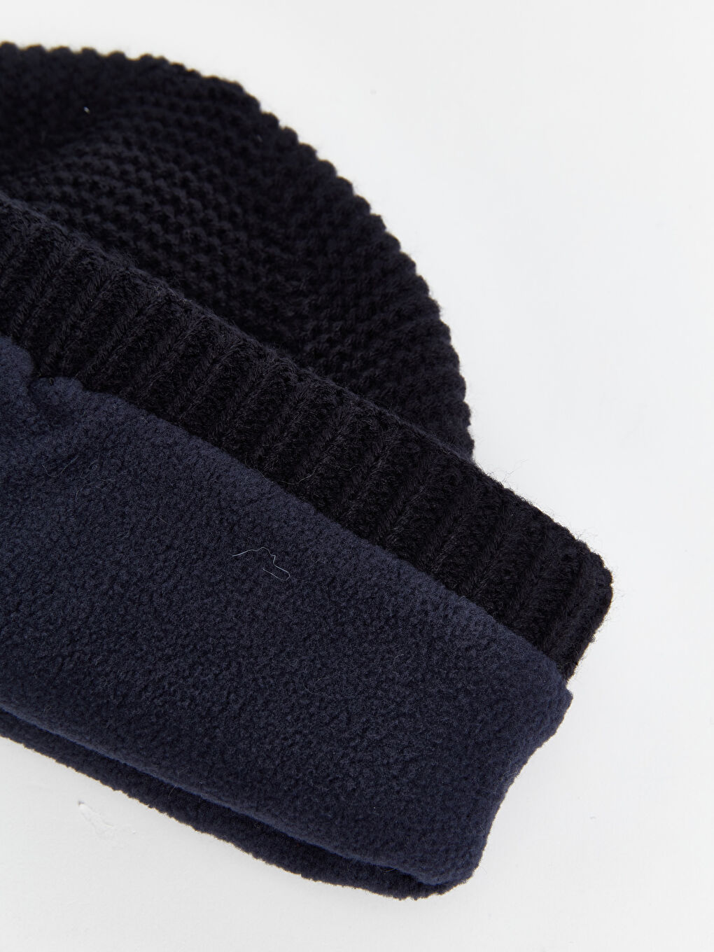 قبعة صغيرة مفصلة للرجال-1