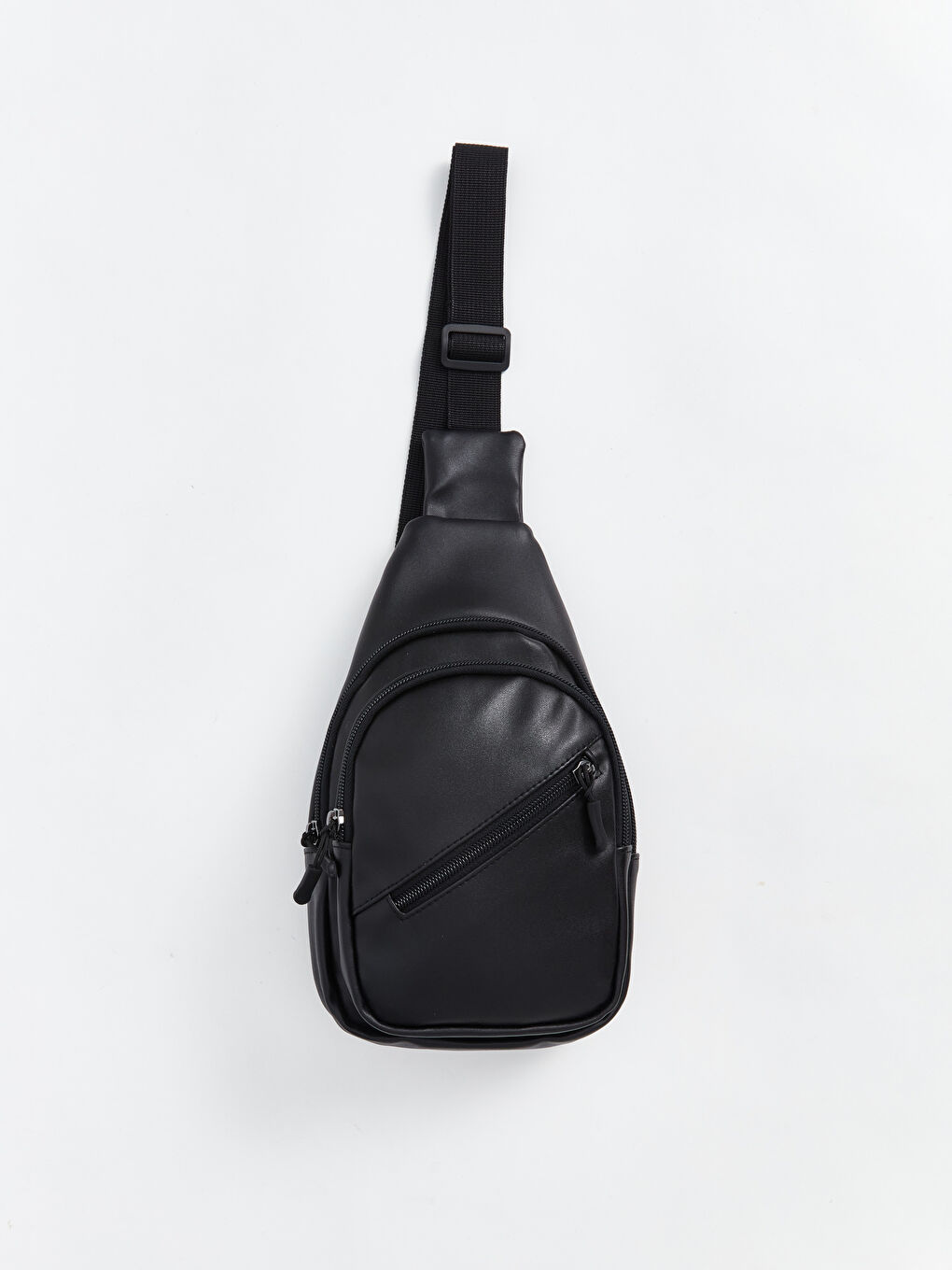 Siyah Deri Görünümlü Erkek Göğüs Çantası-2