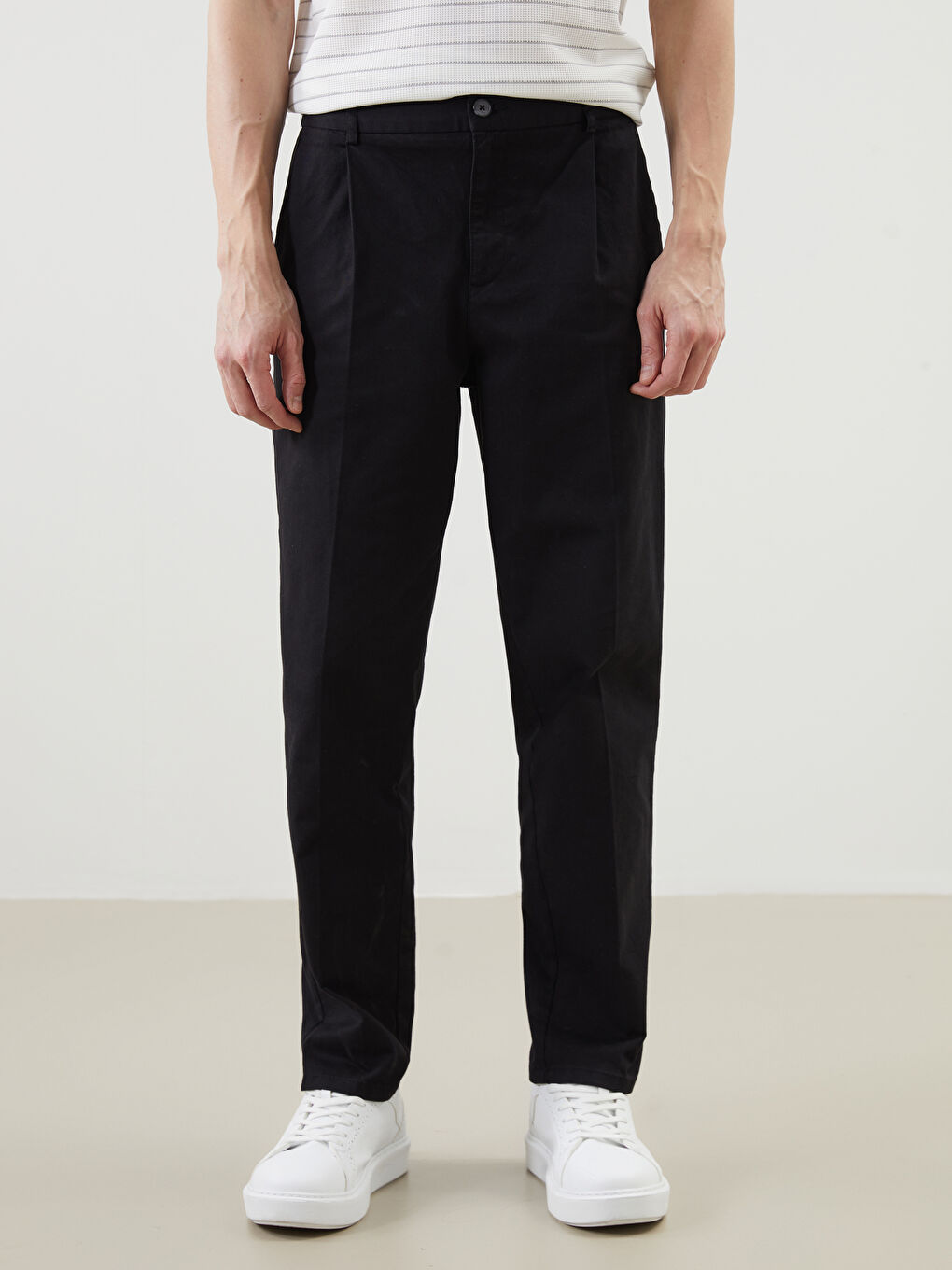 Siyah Rahat Kalıp Erkek Chino Pantolon-1