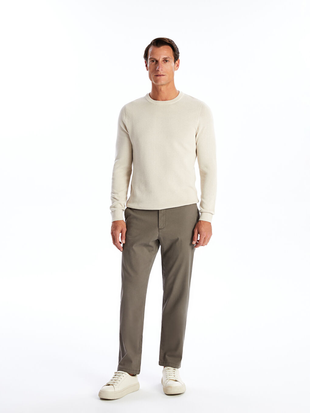 LCWAIKIKI Classic Standard Fit Gabardine Men's Chino Trousers -W40429Z8-KDE
