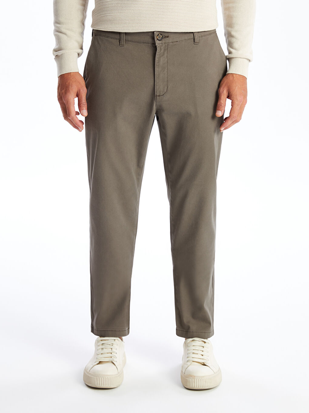 LCWAIKIKI Classic Standard Fit Gabardine Men's Chino Trousers -W40429Z8-KDE