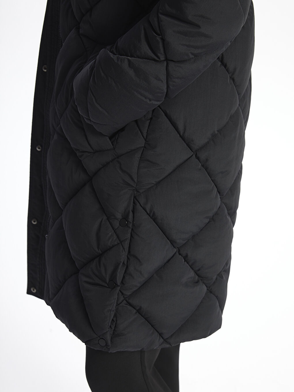 معطف منتفخ بقبّ نساء-2