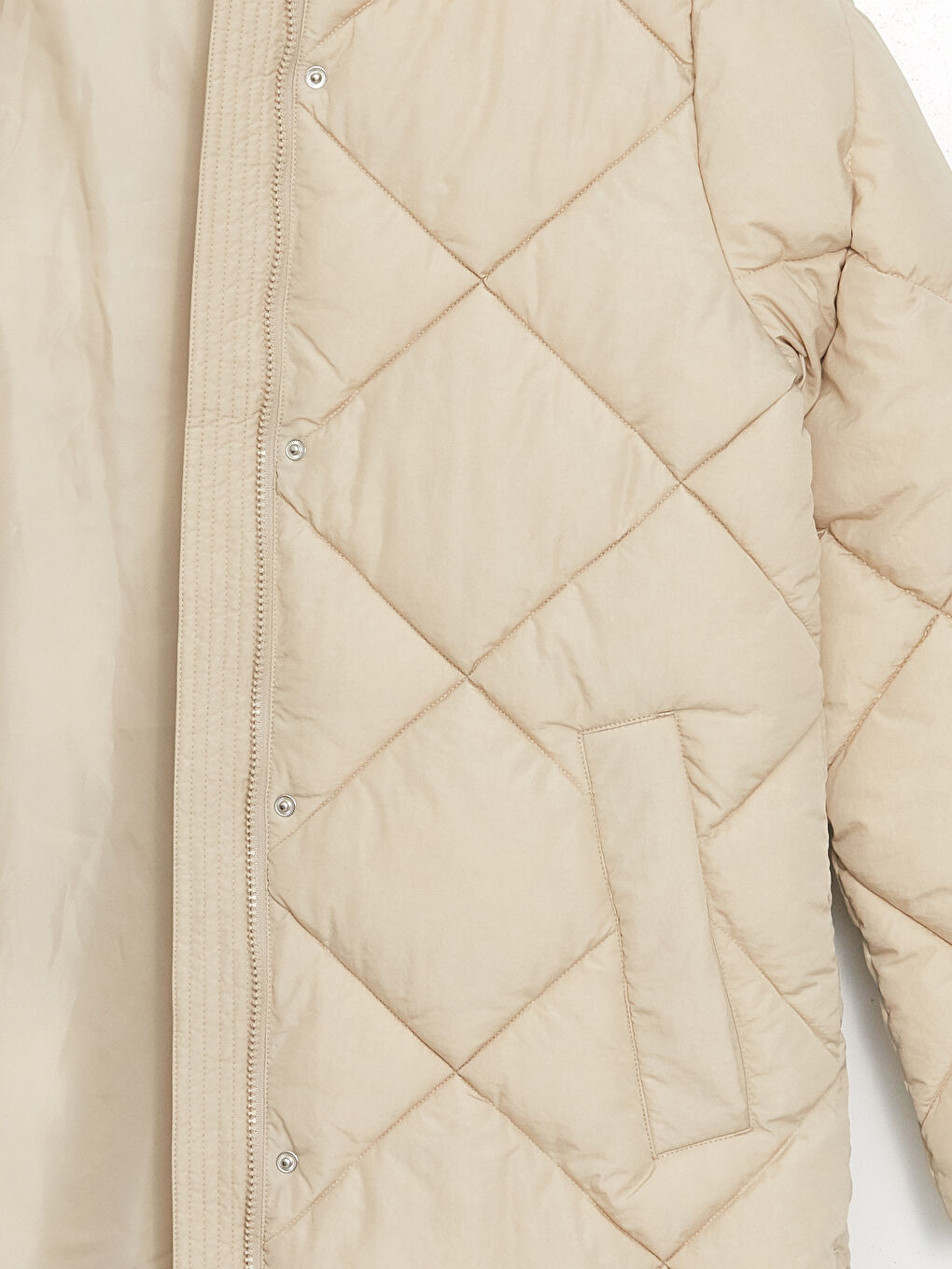 LCWAIKIKI Classic Ženska Puffer Jakna sa Kapuljačom -W40770Z8-FDJ
