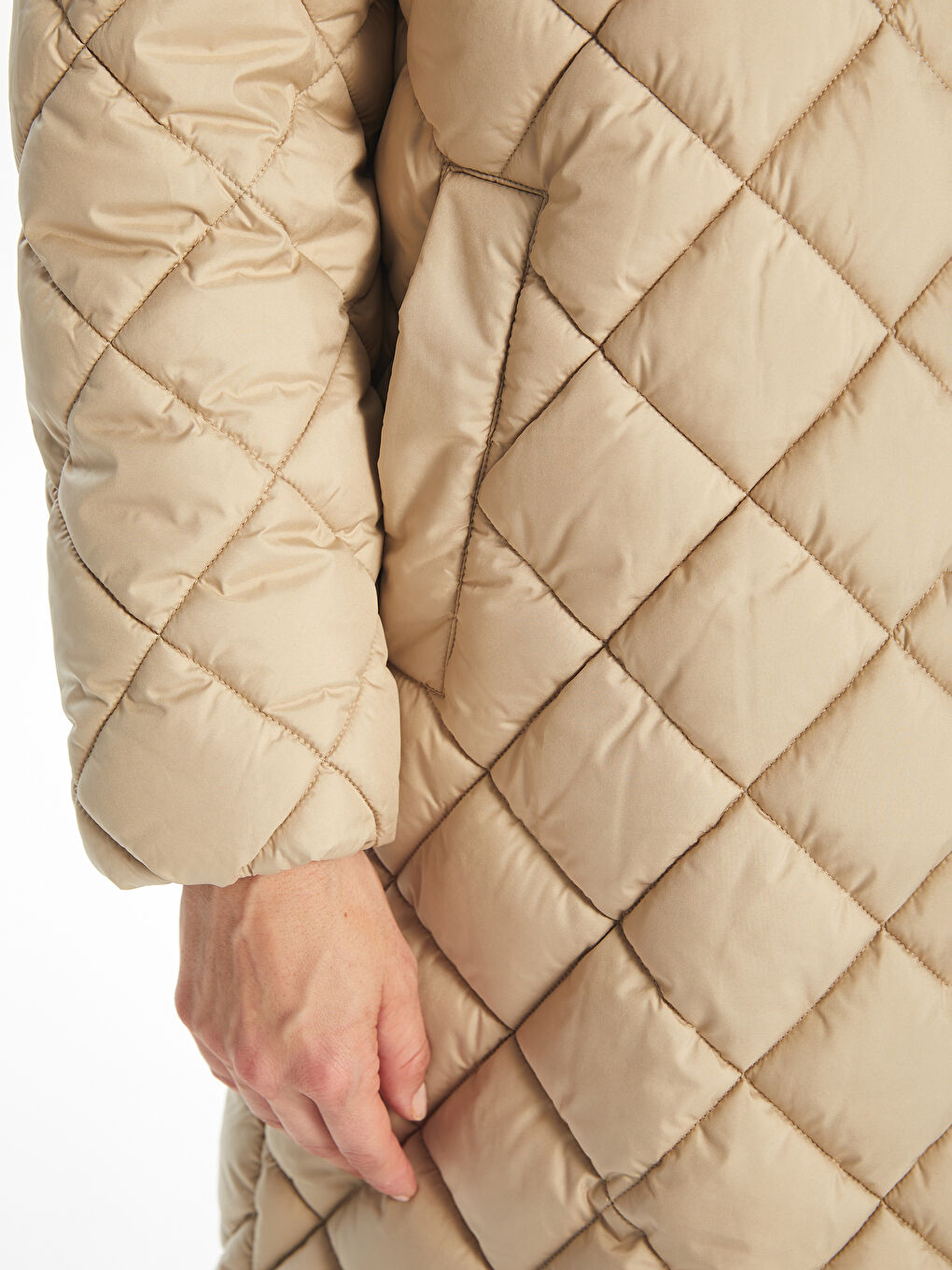 Стёганый пуховик с капюшоном для женщин-2