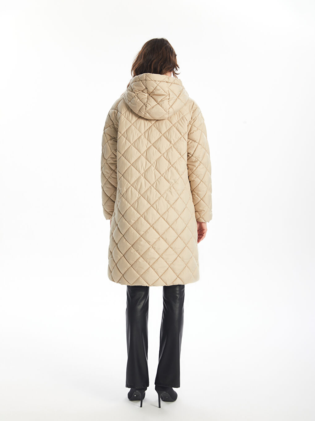 Стёганый пуховик с капюшоном для женщин-4