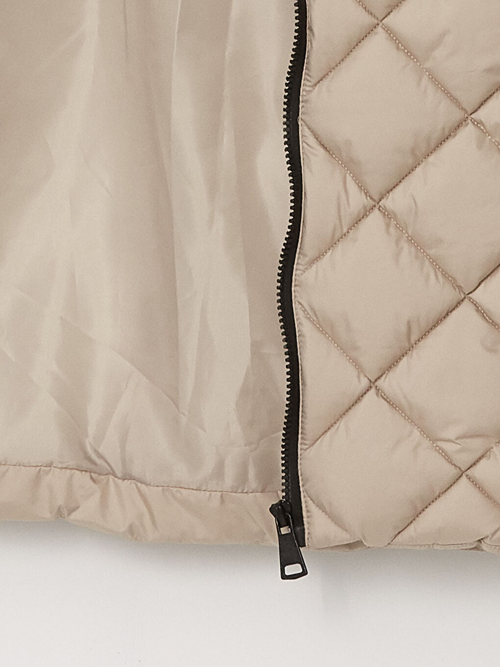 Стёганый пуховик с капюшоном для женщин-7