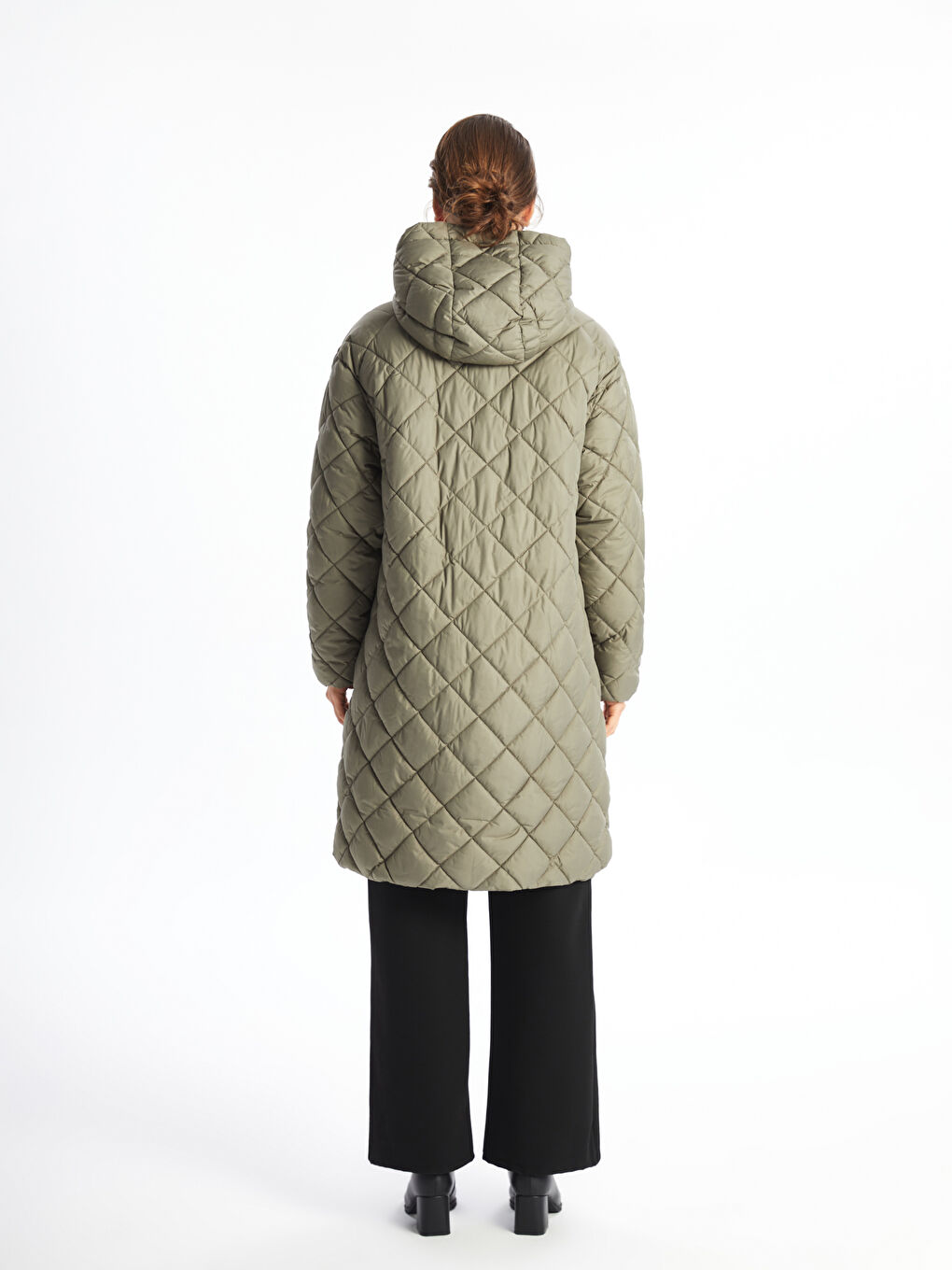 LCWAIKIKI Classic Ženski prošiveni puffer kaput sa kapuljačom -W40775Z8-R1D