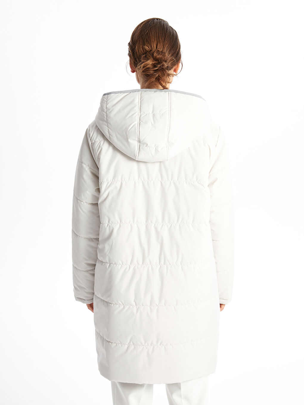 ヘイ　美品　upper hightsの「THE DAD JACKET」 Mid-length puffer jacket with adjustable waist - Dark Grey