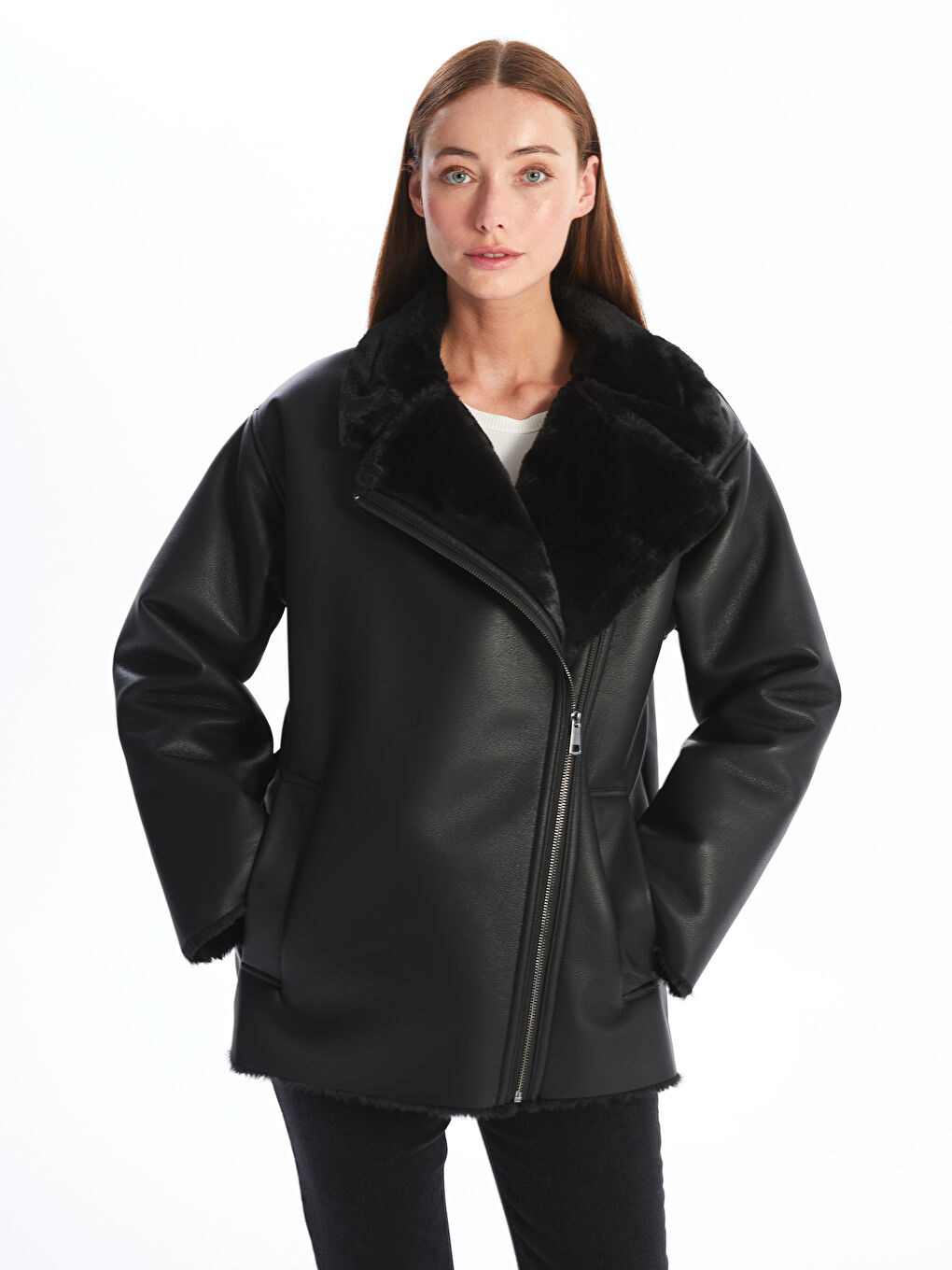 Siyah Kadın Biker Yaka Düz Deri Görünümlü Mont