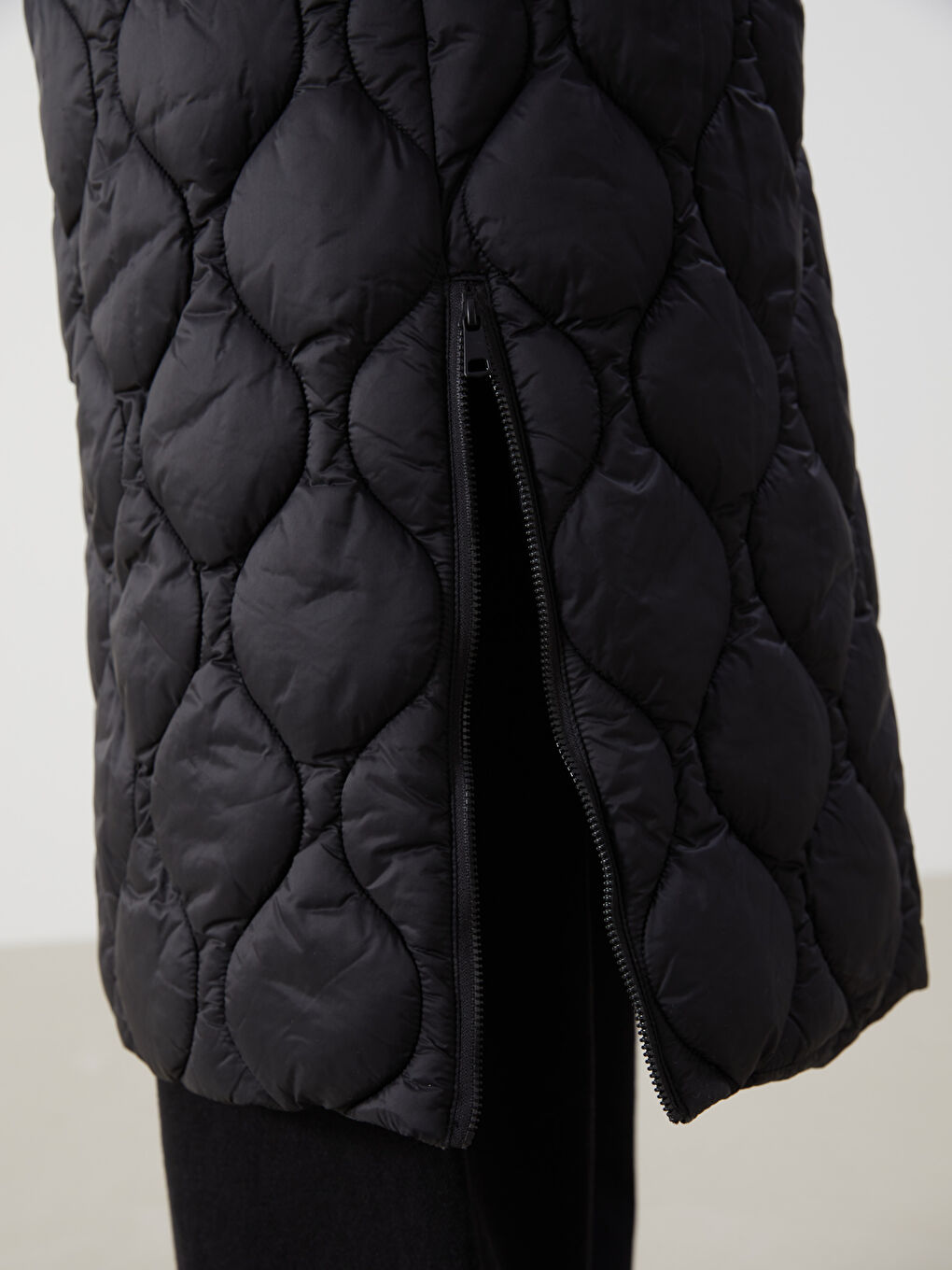 Hooded Quilted Women's Puffer Gilet-2