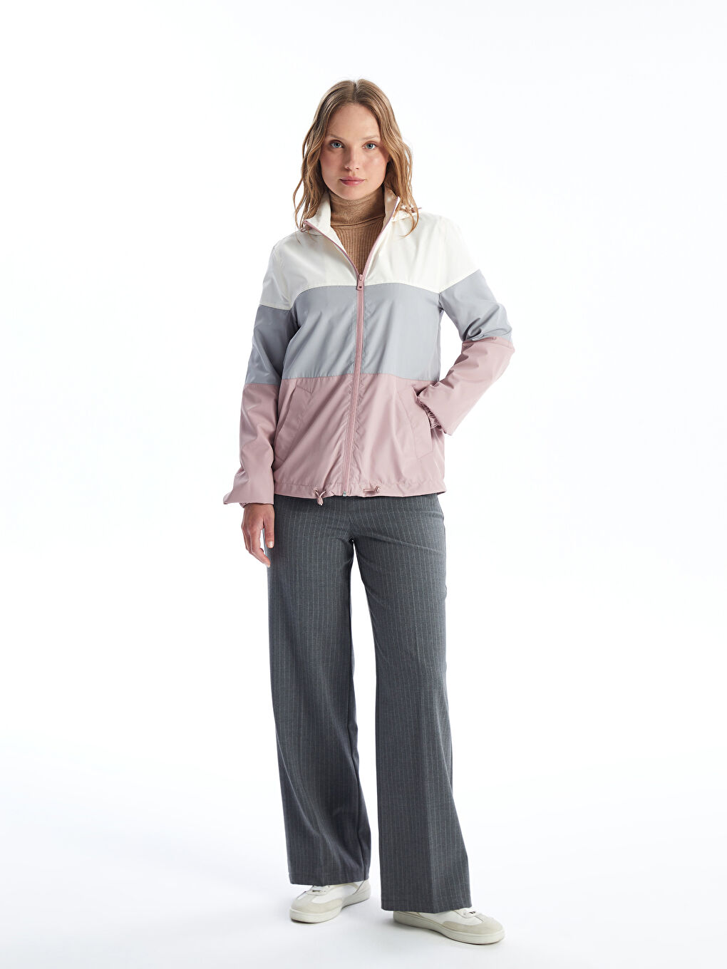 Дъждобран за жени с качулка и цветен блок-2