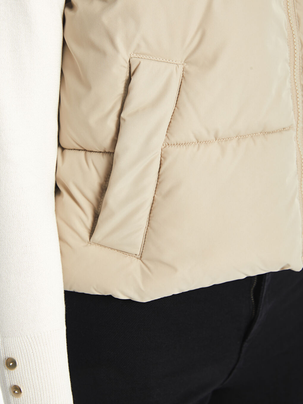 Doudoune sans manches à col cheminée unie pour Femmes-2