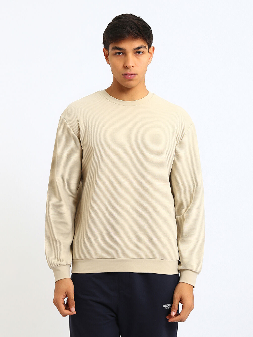 سويت شيرت ياقة دائرية للرجال