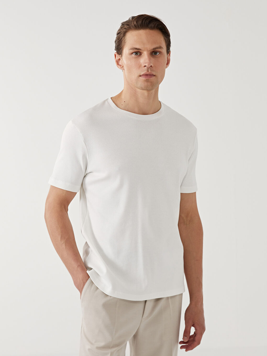 T-shirt à Manches Courtes pour Hommes avec Col Rond