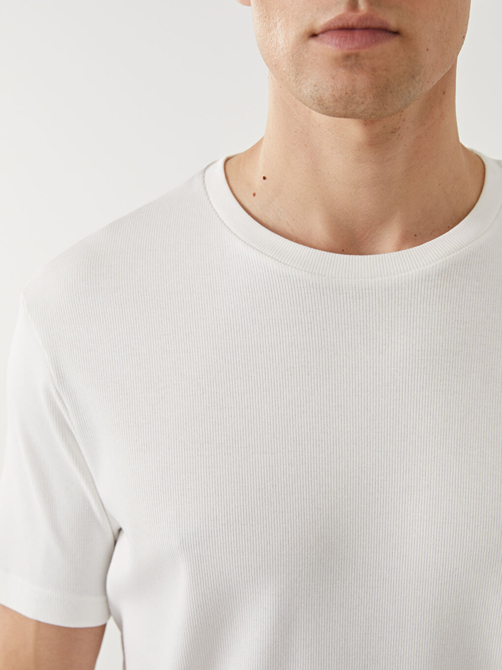 T-shirt à Manches Courtes pour Hommes avec Col Rond-2