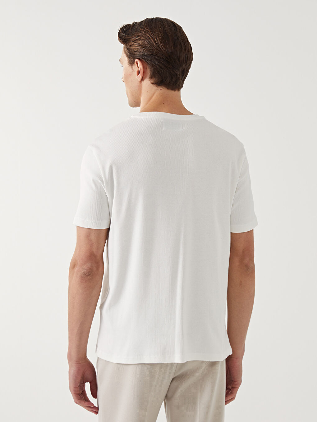 T-shirt à Manches Courtes pour Hommes avec Col Rond-3