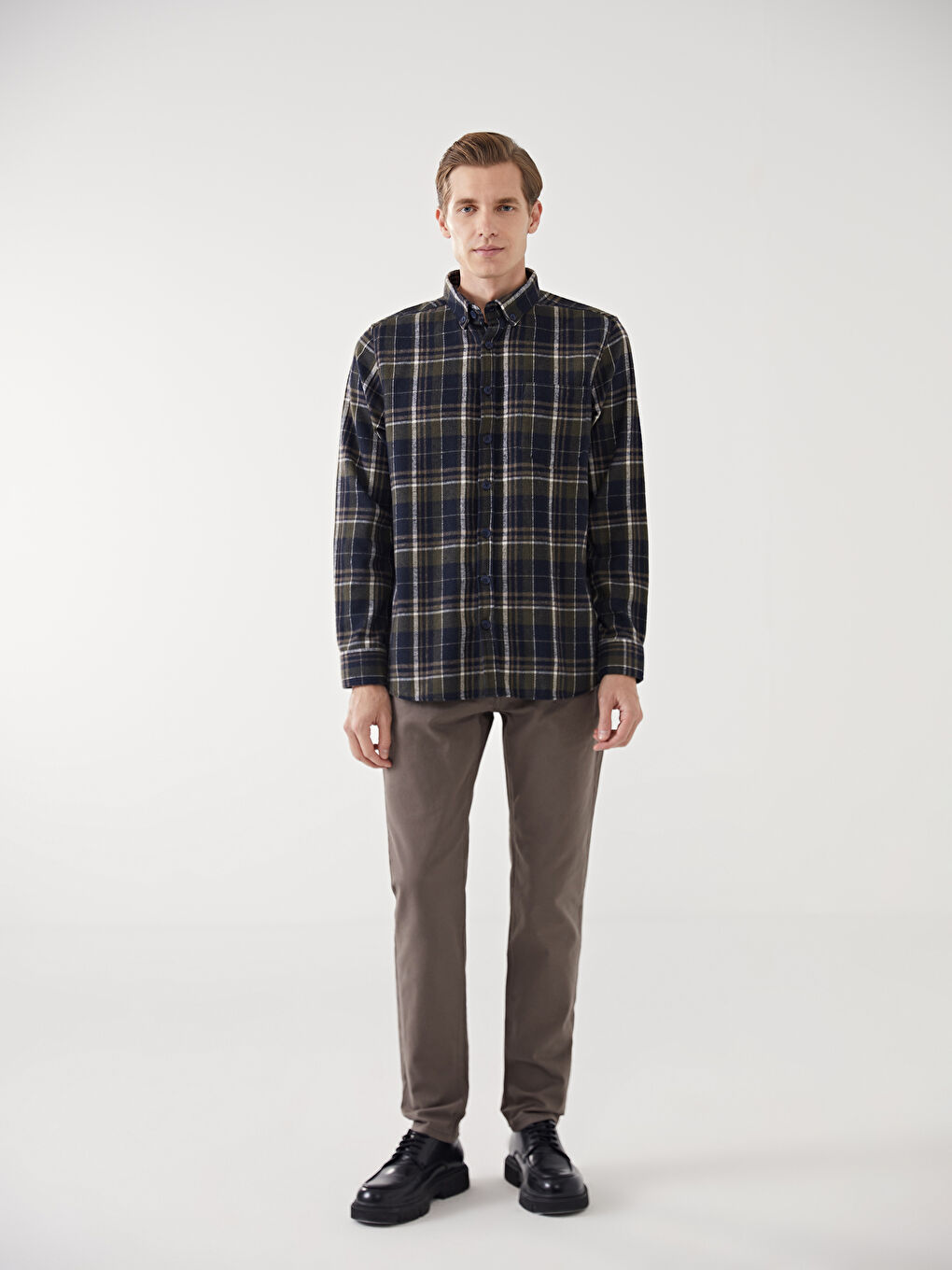 بنطلون تشينو بقصة نحيفة للرجال