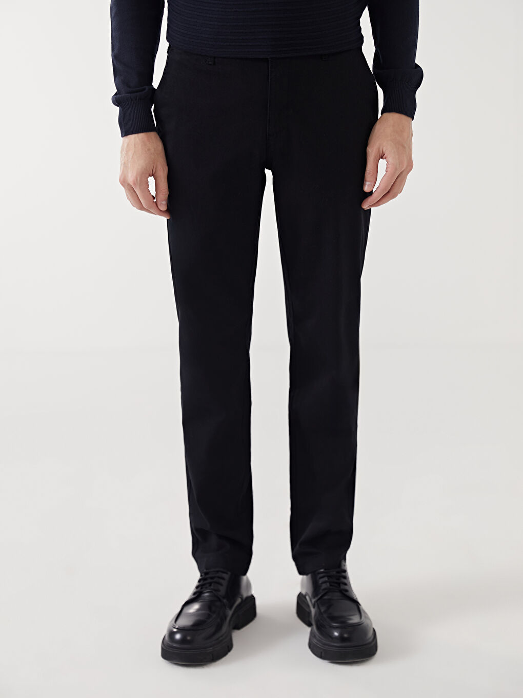 Pantalon Chino Standard pour Hommes-1