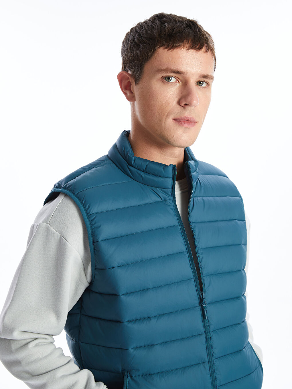 Gilet Doudoune à Col Cheminée pour Hommes Coupe Standard-1