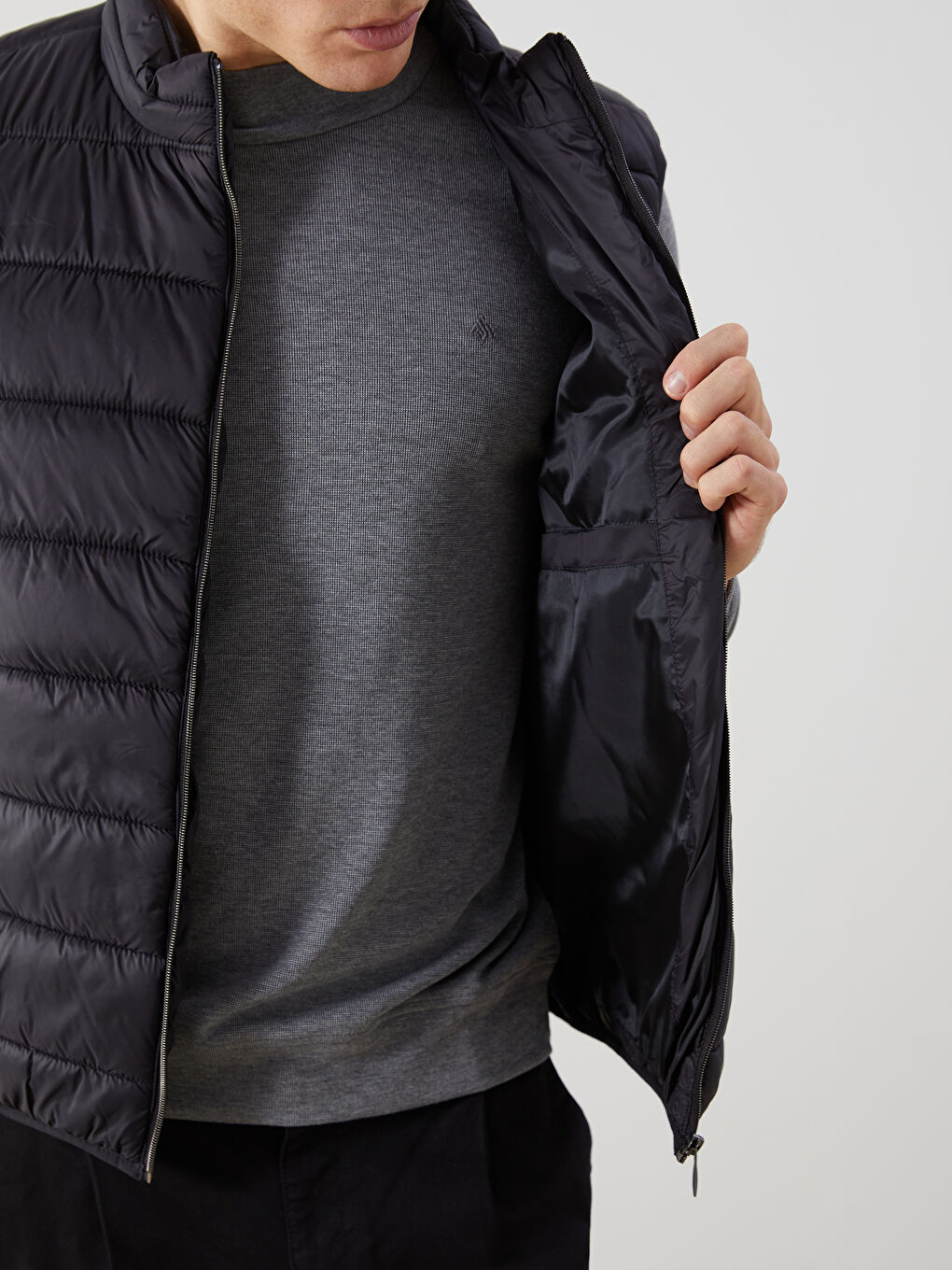 LCWAIKIKI Classic Standard Fit Funnel Neck Men's Puffer Gilet -W41073Z8-CVL