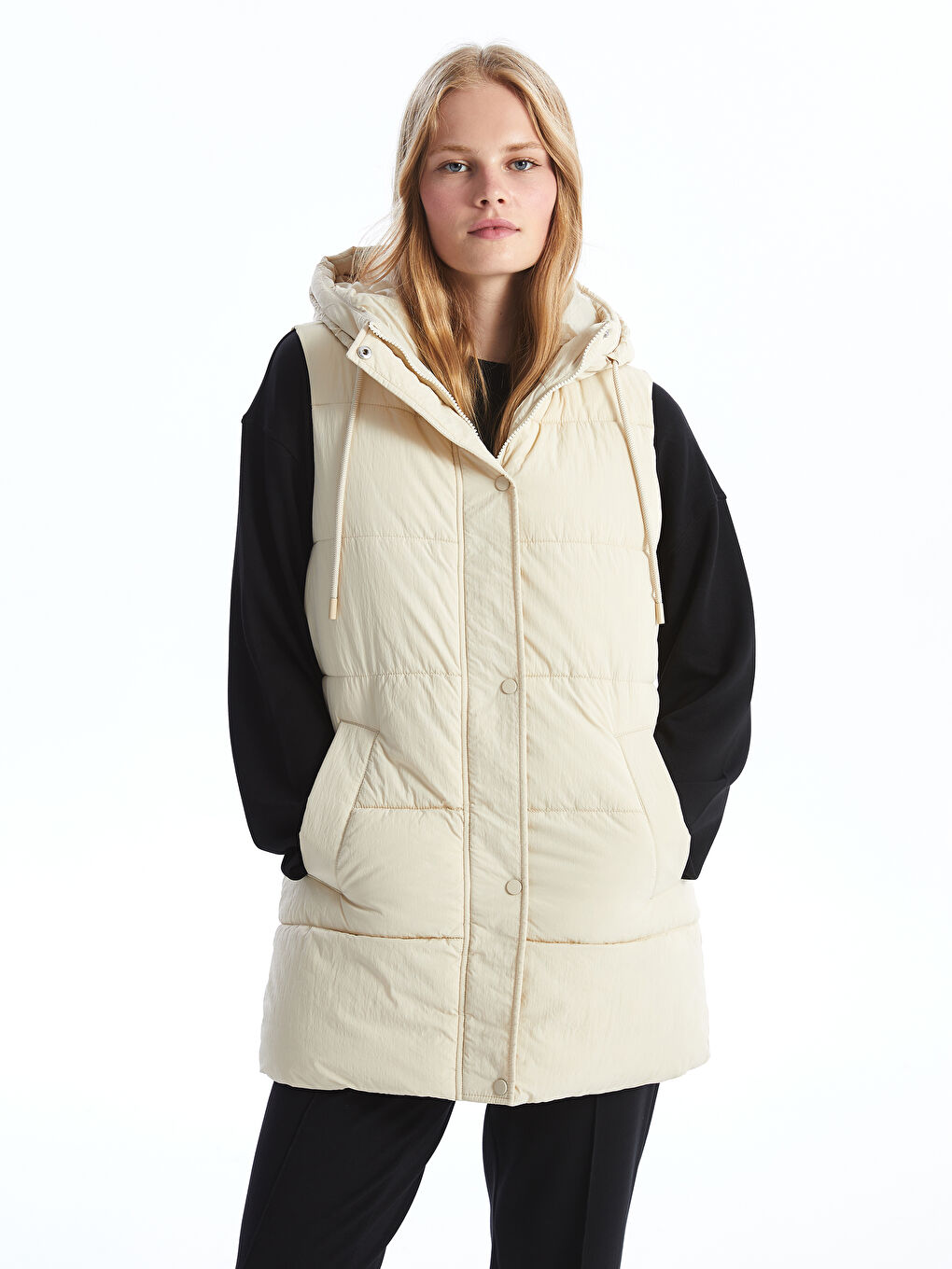 Vestă matlasată simplă cu glugă pentru femei