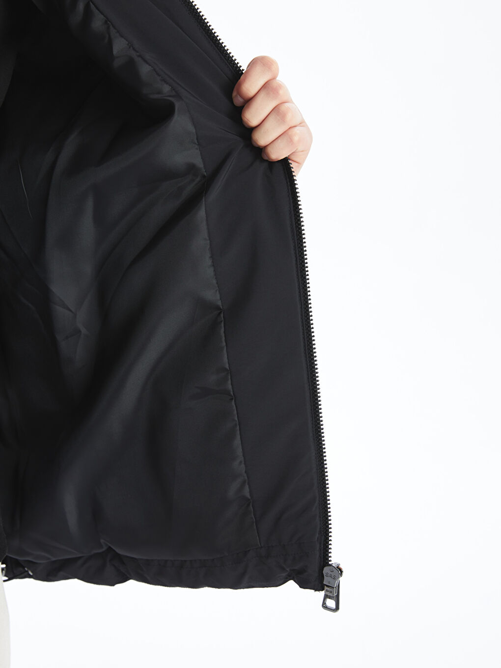 Однотонный оверсайз женский пуховик с капюшоном-3