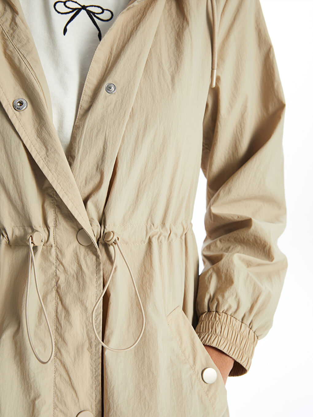 Bej Kadın Kapüşonlu Düz Yağmurluk-10