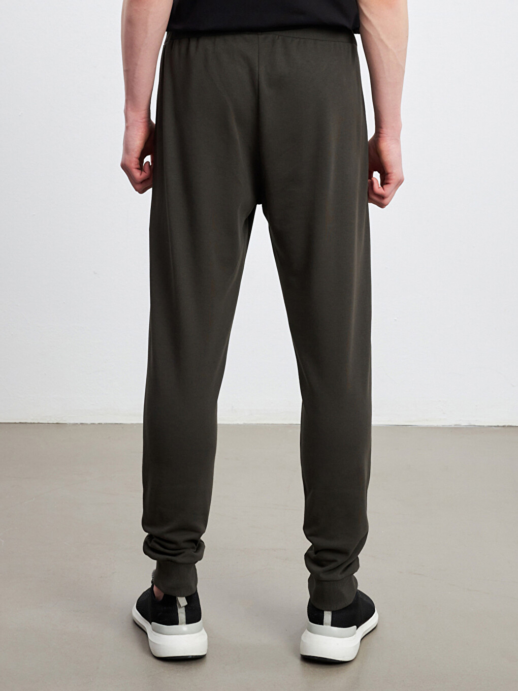 Man Khaki Jogger Sweatpants-3