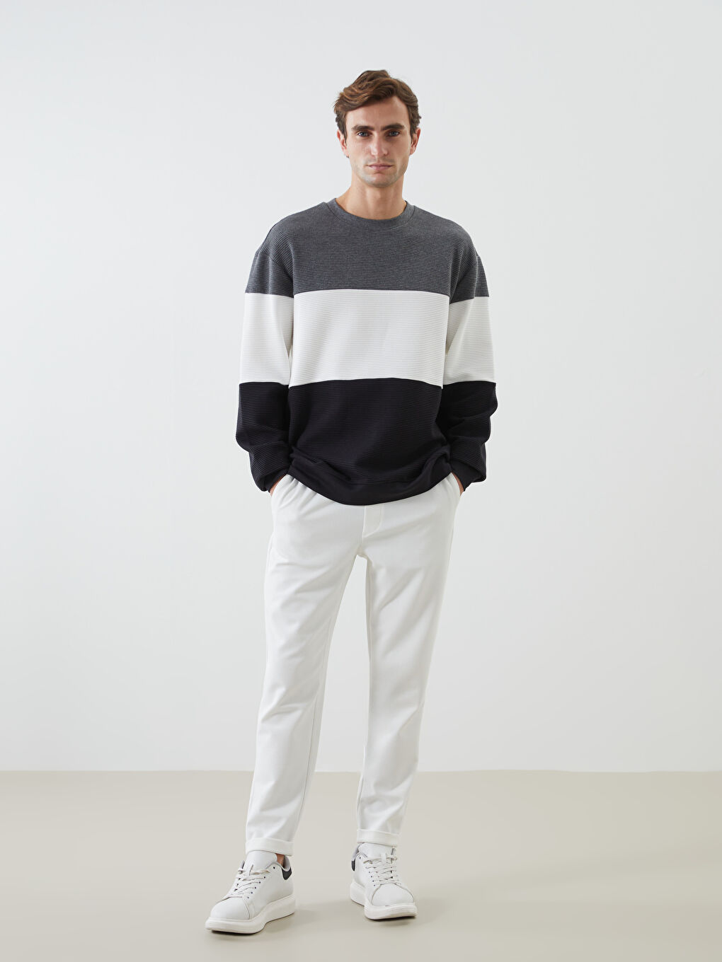 Crew Neck Long Sleeve Color Block Men's Sweatshirt-1