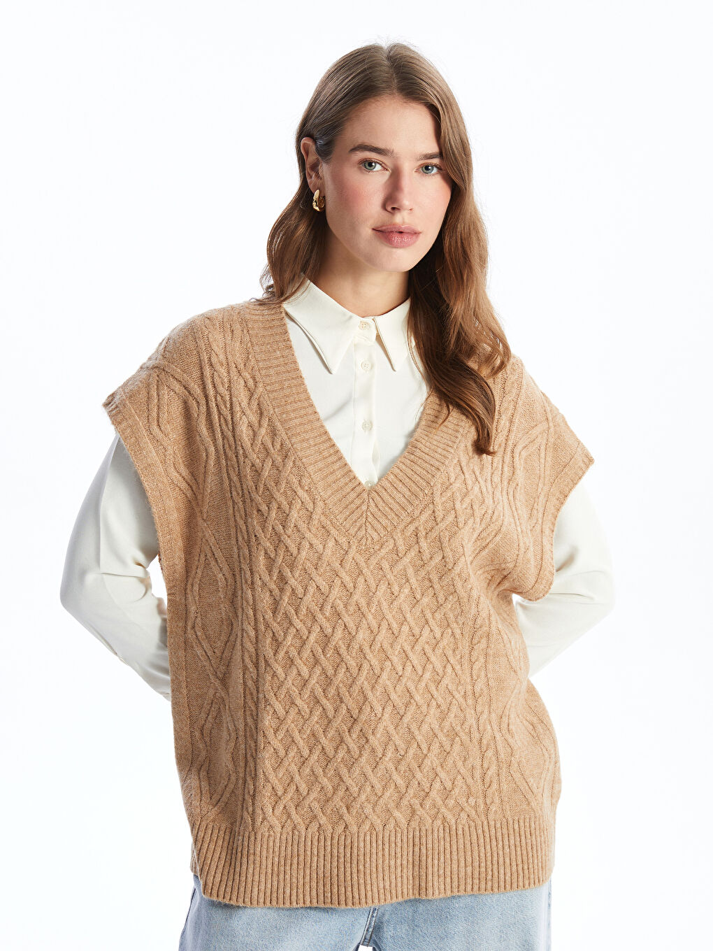 سترة صوفية تريكو واسعة الحجم منقوشة برقبة على شكل حرف V للسيدات