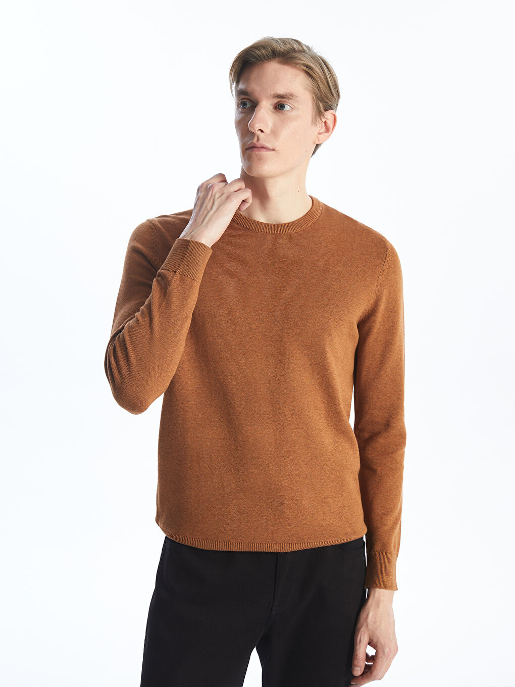 Muški trikotažni džemper okruglog izreza dugih rukava