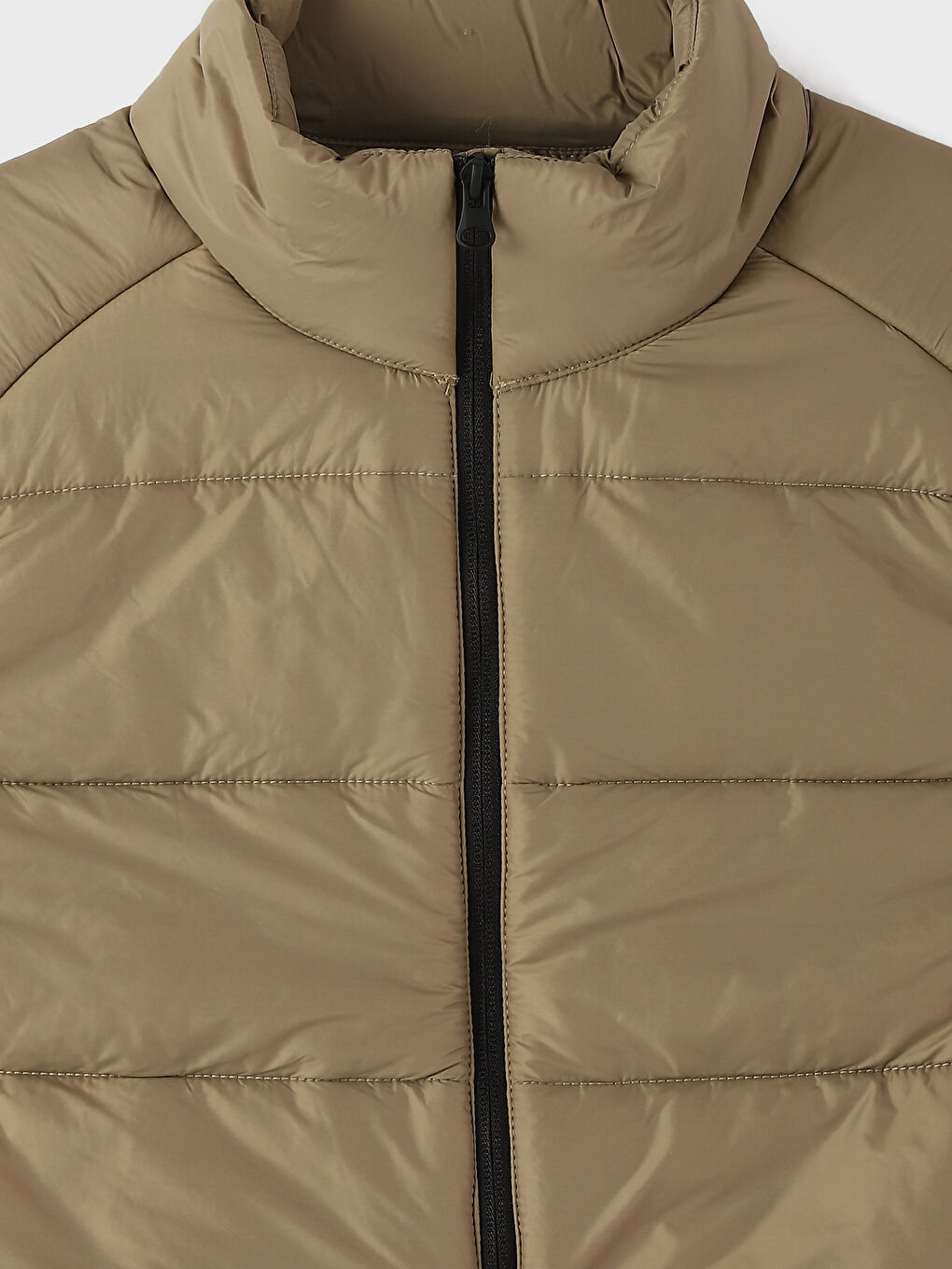 فيست منتفخ بياقة قمع رفيع للرجال-3