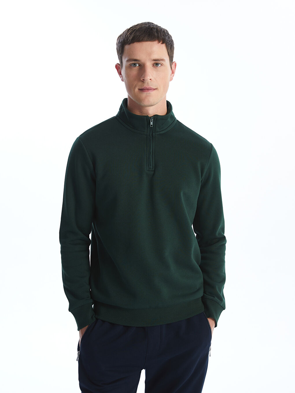 LCWAIKIKI Classic Koyu Yeşil Dik Yaka Uzun Kollu Erkek Sweatshirt