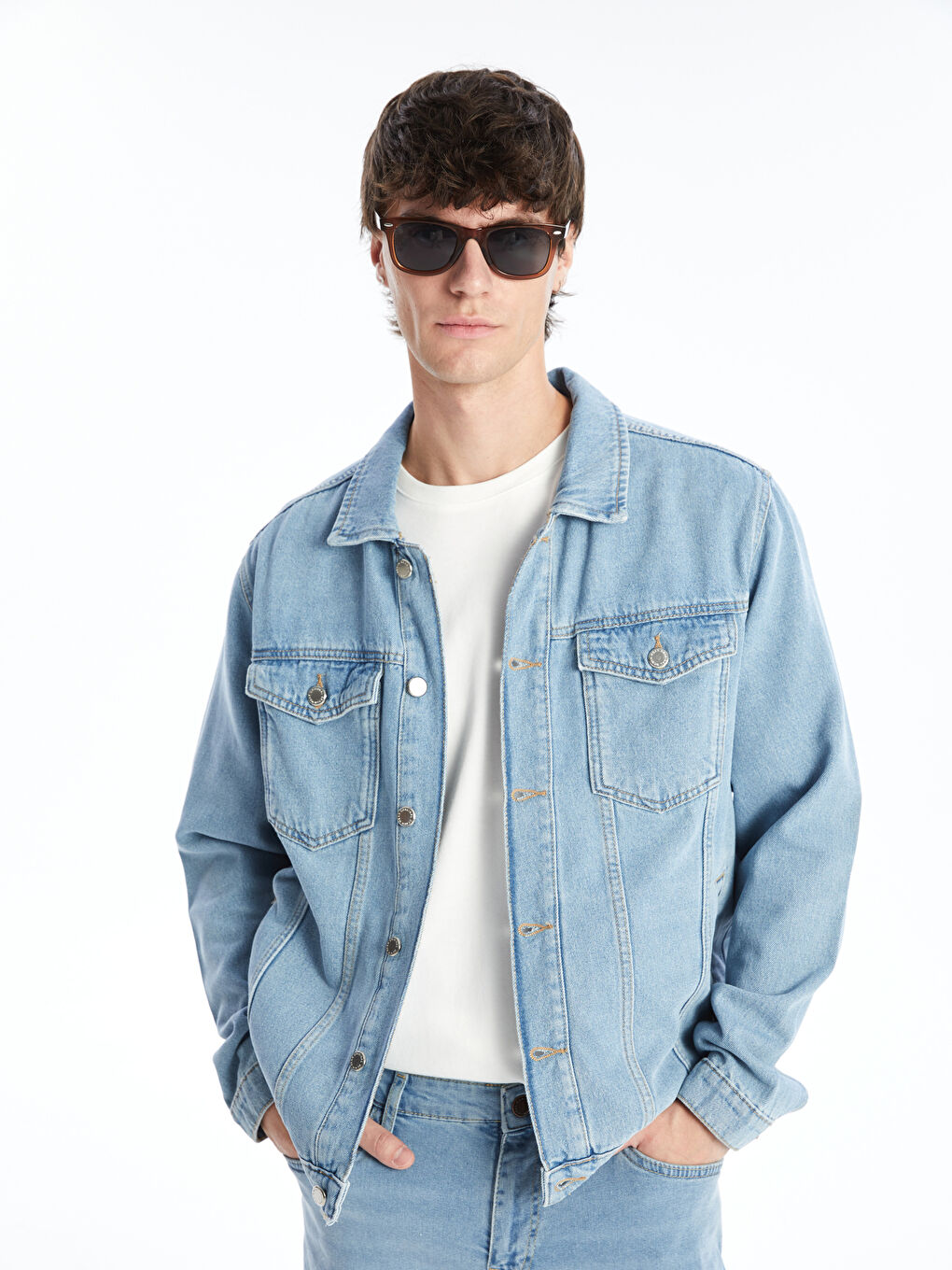 جاكيت جينز رجالي بقصة عادية