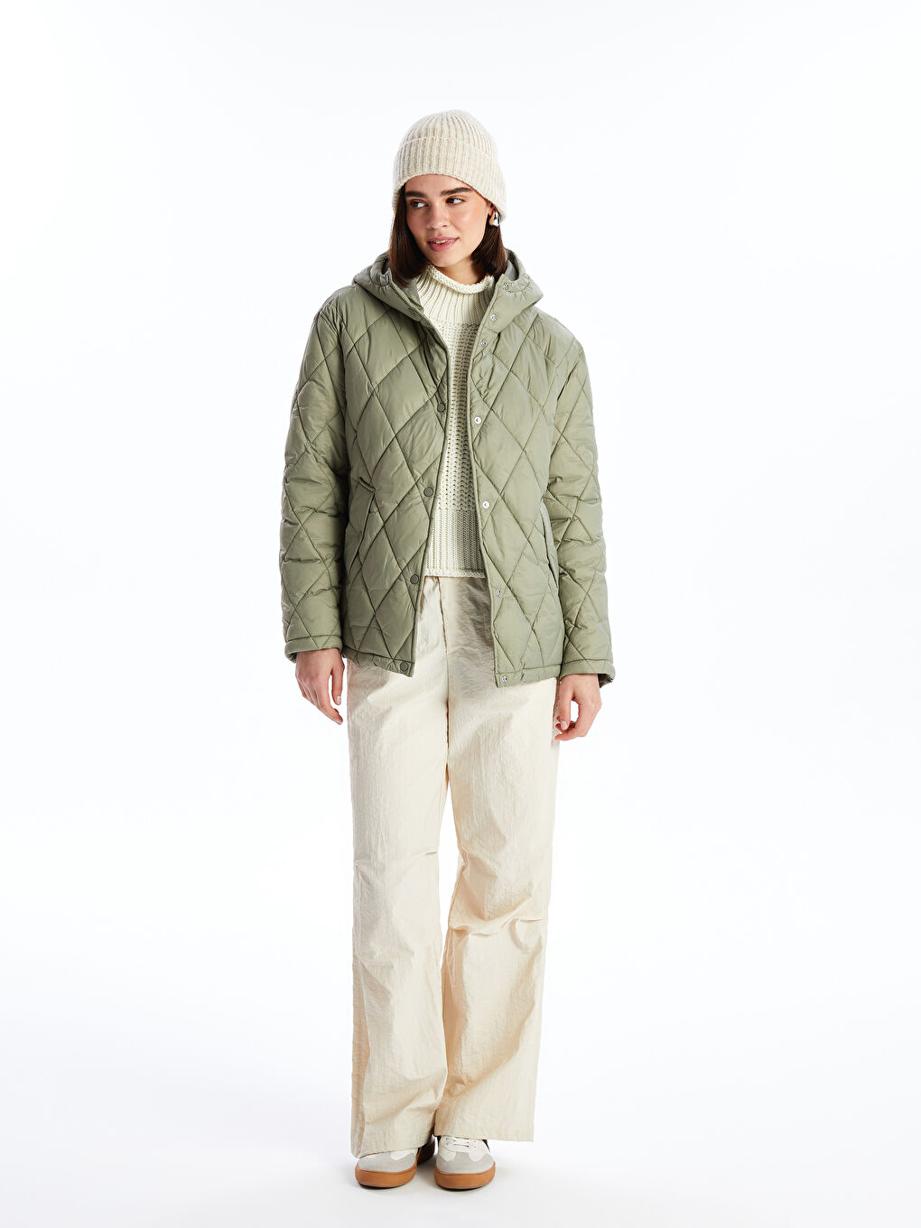 Haki Kapüşonlu Kapitone Oversize Kadın Şişme Mont-2