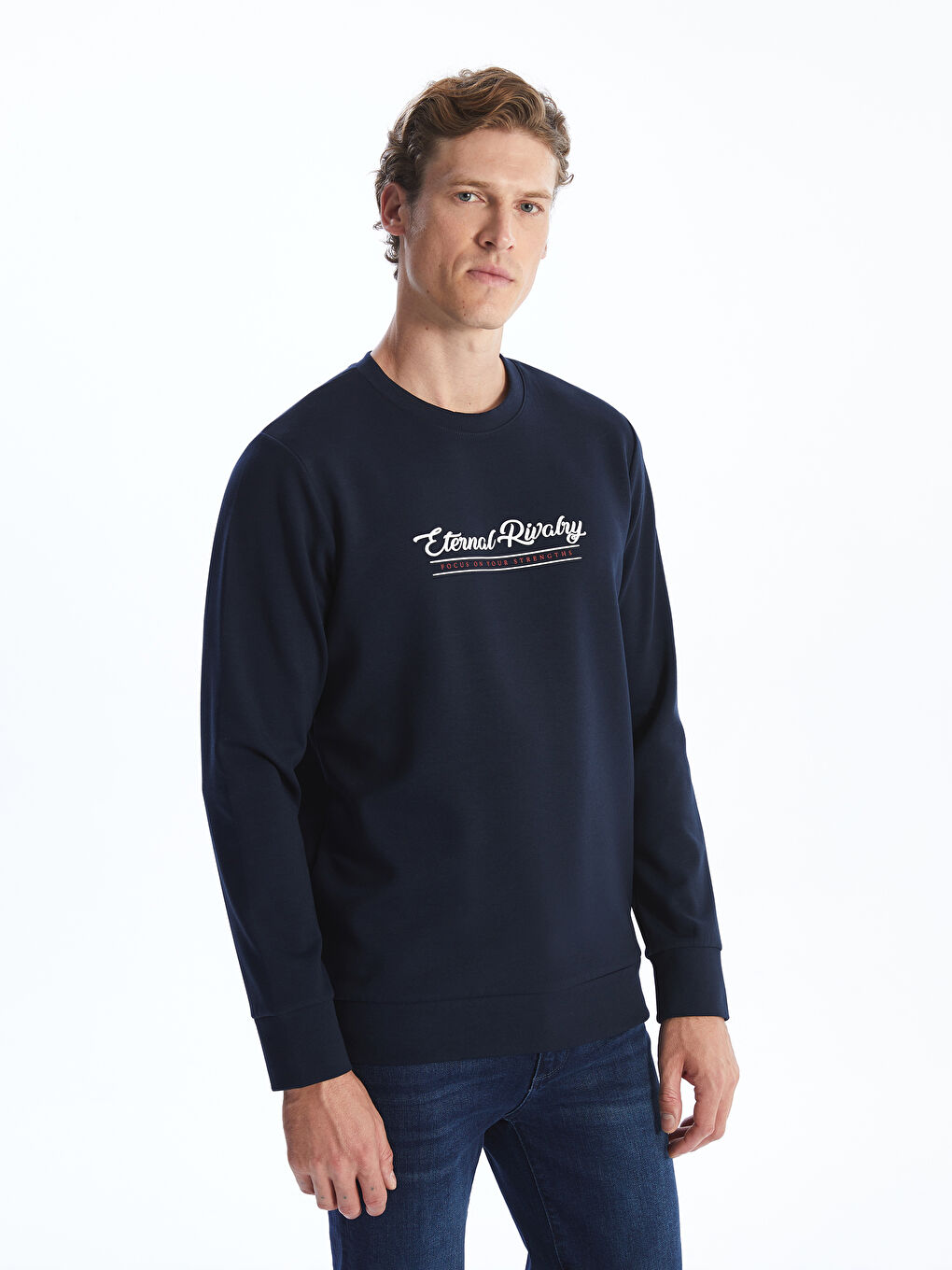 LCWAIKIKI Classic Lacivert Bisiklet Yaka Uzun Kollu Baskılı Erkek Sweatshirt